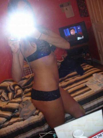 Лена Мирный